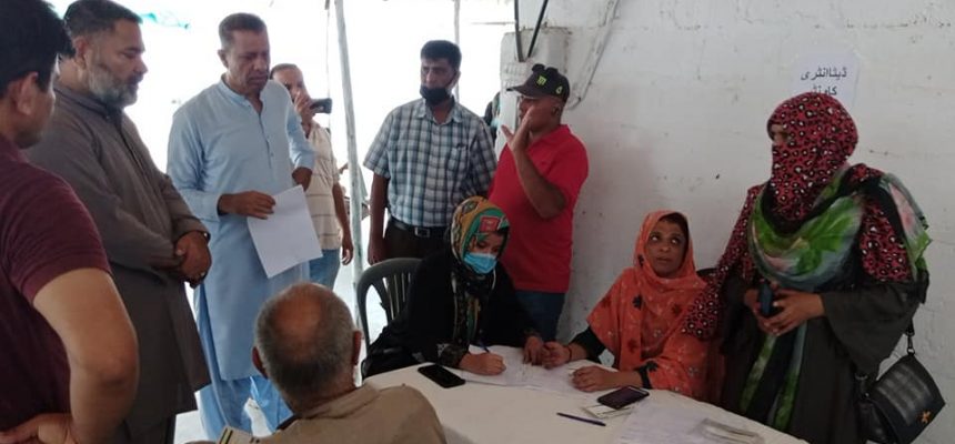 لانگ لائف ویلفیئر کا فری کورونا ویکسین کیمپ قائد آباد کے علاقے میں شروع